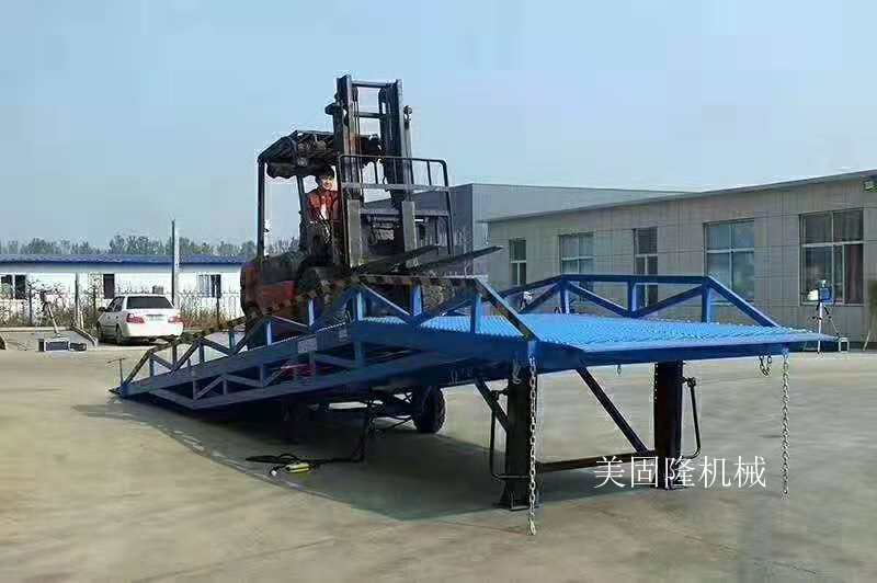 漯河移动式登车桥价格